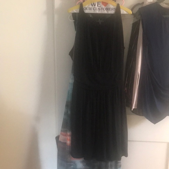 Express dress - Picture 2 of 3